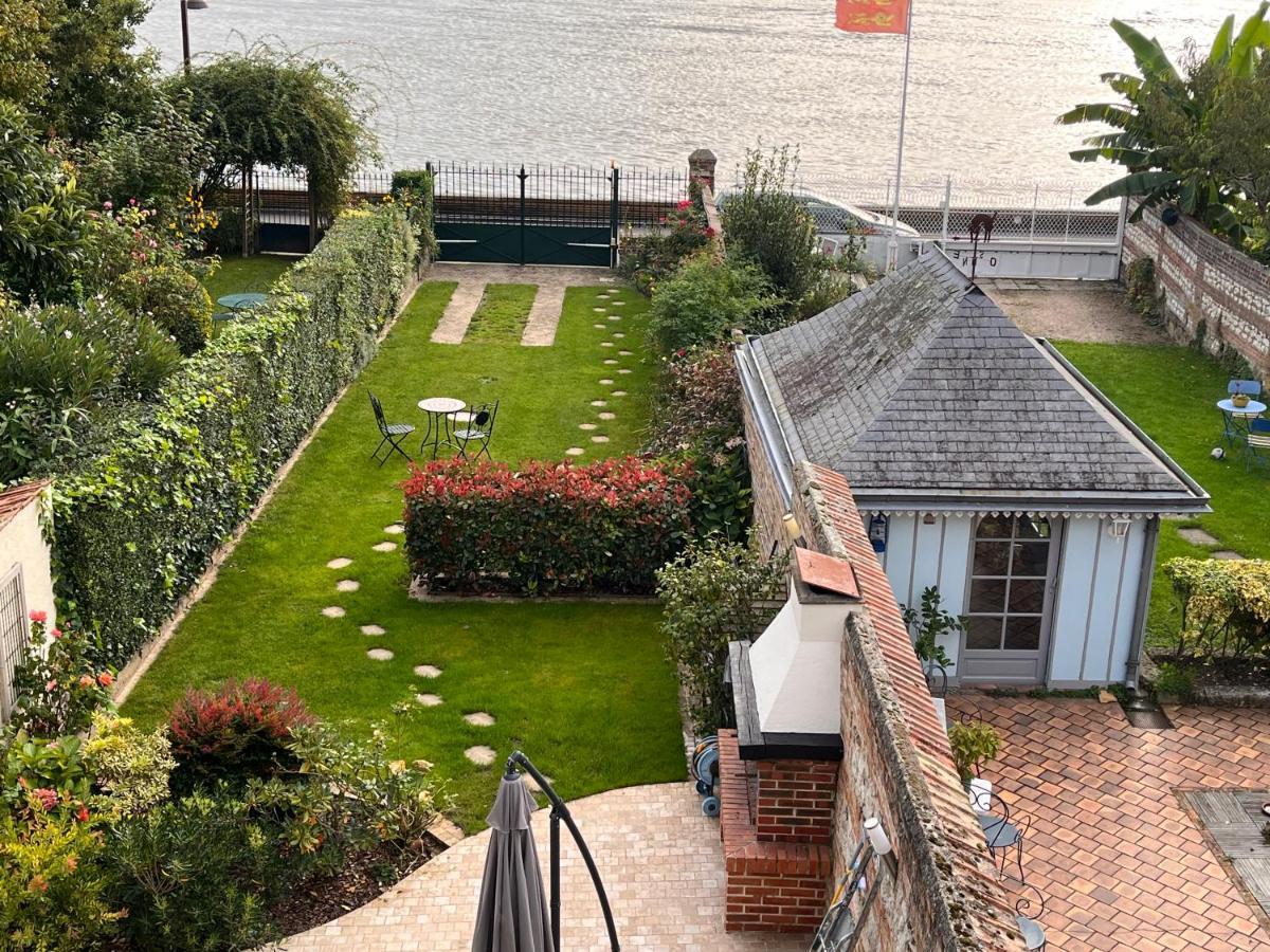 La Fleur De Seine * Villequier